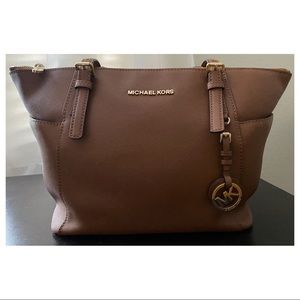 Michael Kors jet set tote bag